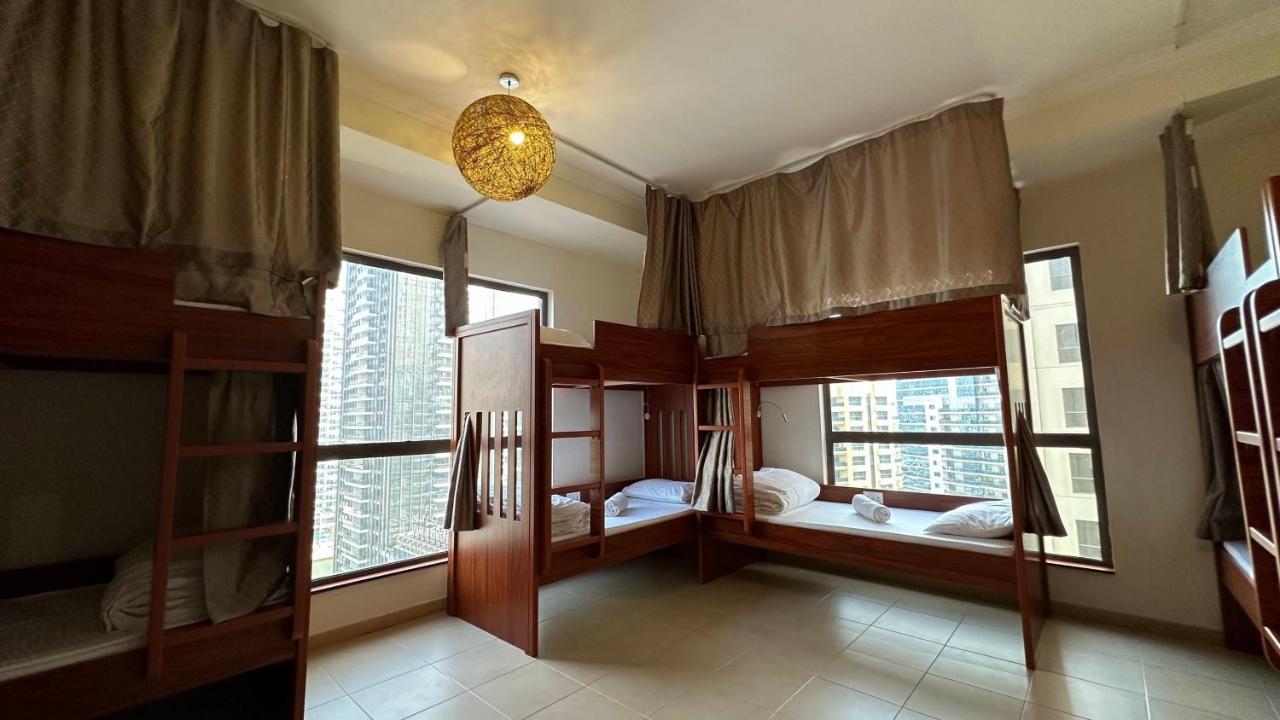 Route 66 Beach Hostel ดูไบ ภายนอก รูปภาพ