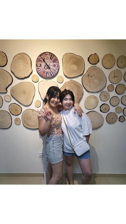 Route 66 Beach Hostel ดูไบ ภายนอก รูปภาพ