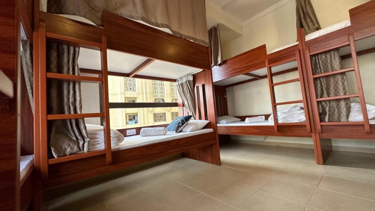 Route 66 Beach Hostel ดูไบ ภายนอก รูปภาพ