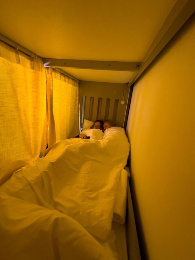 Route 66 Beach Hostel ดูไบ ภายนอก รูปภาพ